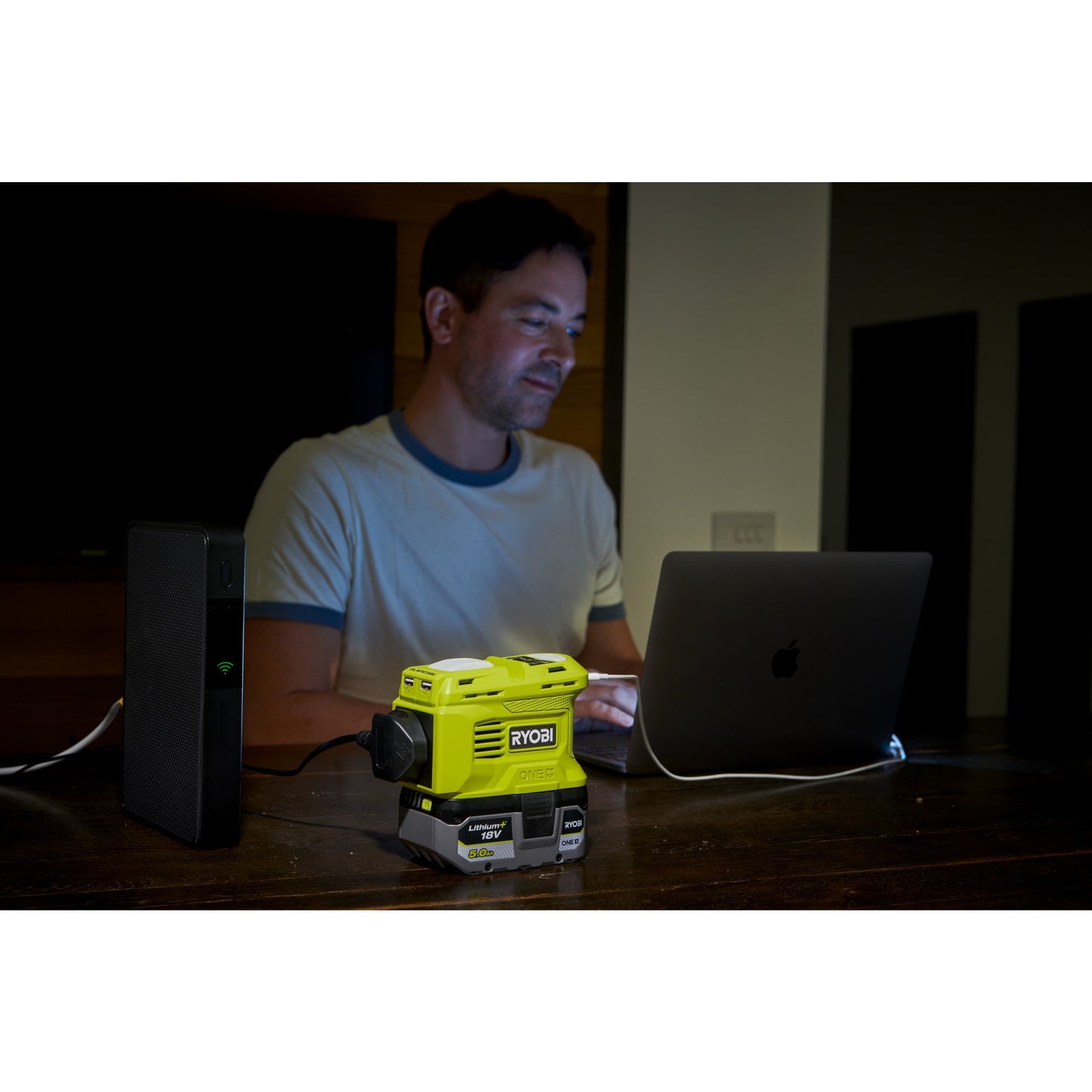 Invertor 18V ONE+ 150 W Gen2 (fara acumulator) - RY18BI150B-0