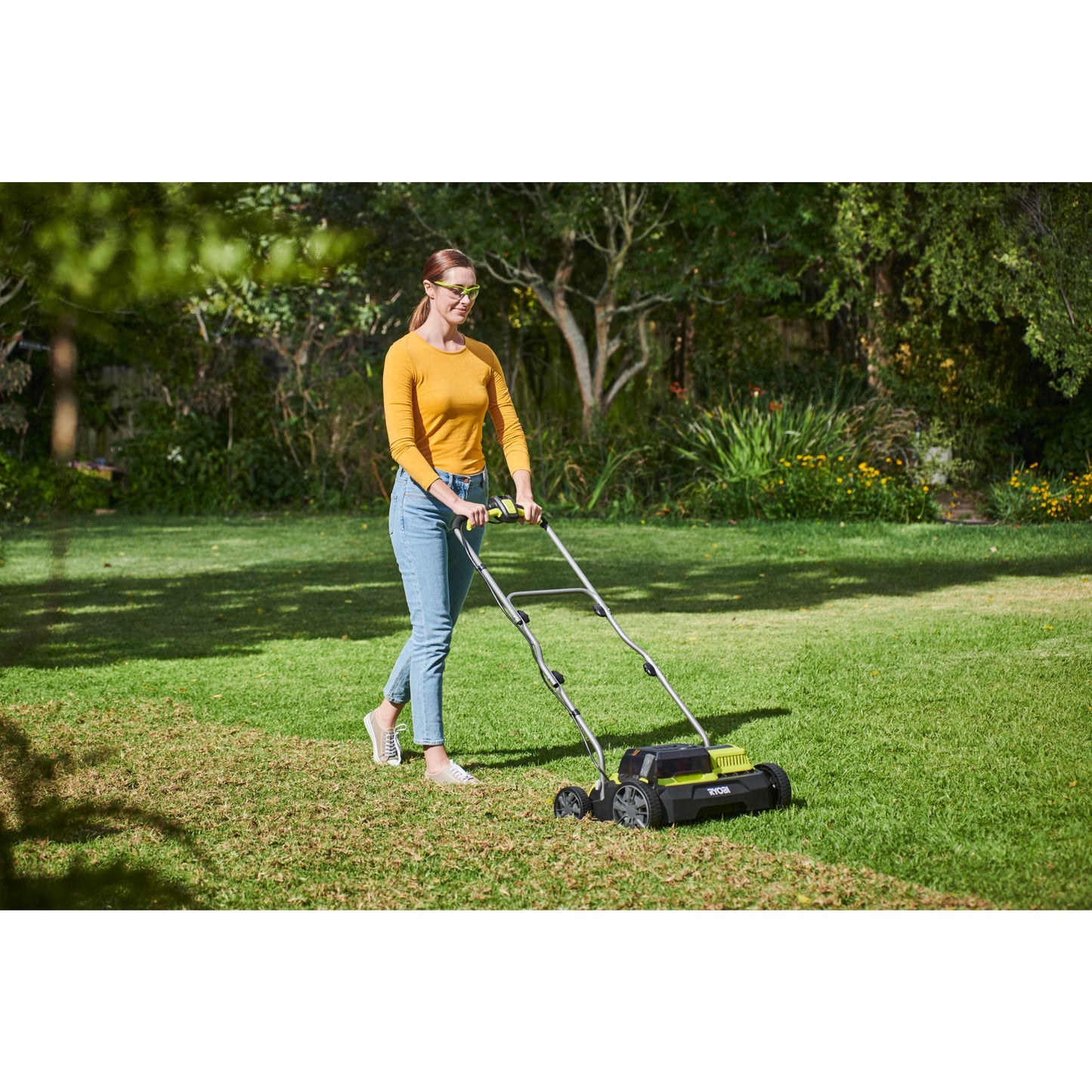 Scarificator & aerator 18V ONE+, motor fara perii, latime 35cm, cu 2 acumulatori de 4.0Ah - RY18SFX35A-240