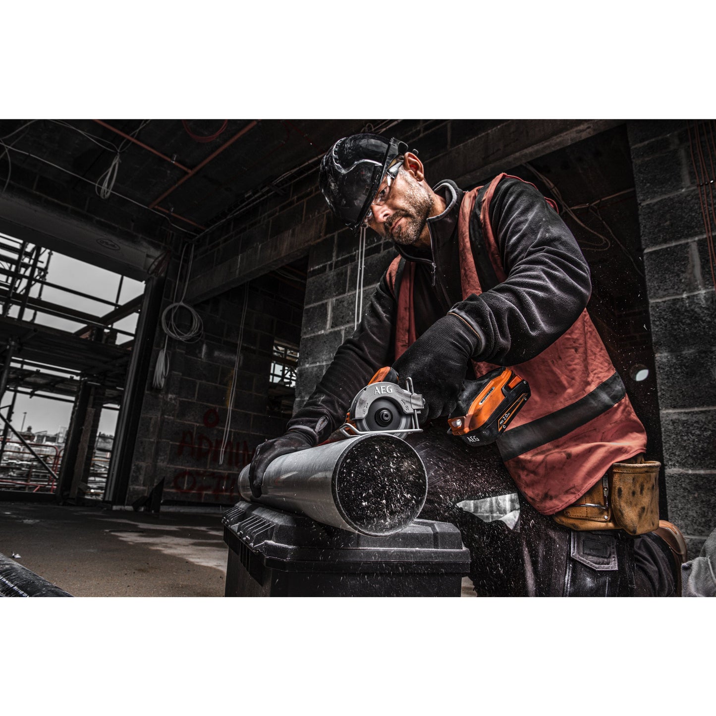 Fierăstrău multi-material AEG Fierăstrău multi-material SubCompact 18V, cu motor fără perii, BMMS18SBL-0, 4935472280