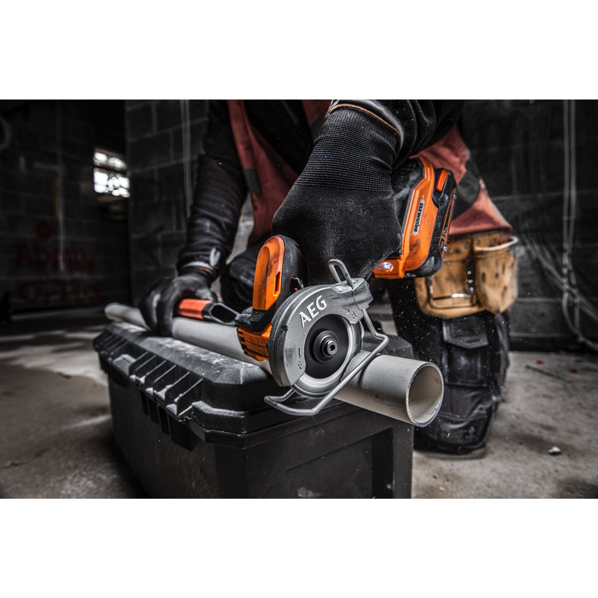 Fierăstrău multi-material AEG Fierăstrău multi-material SubCompact 18V, cu motor fără perii, BMMS18SBL-0, 4935472280