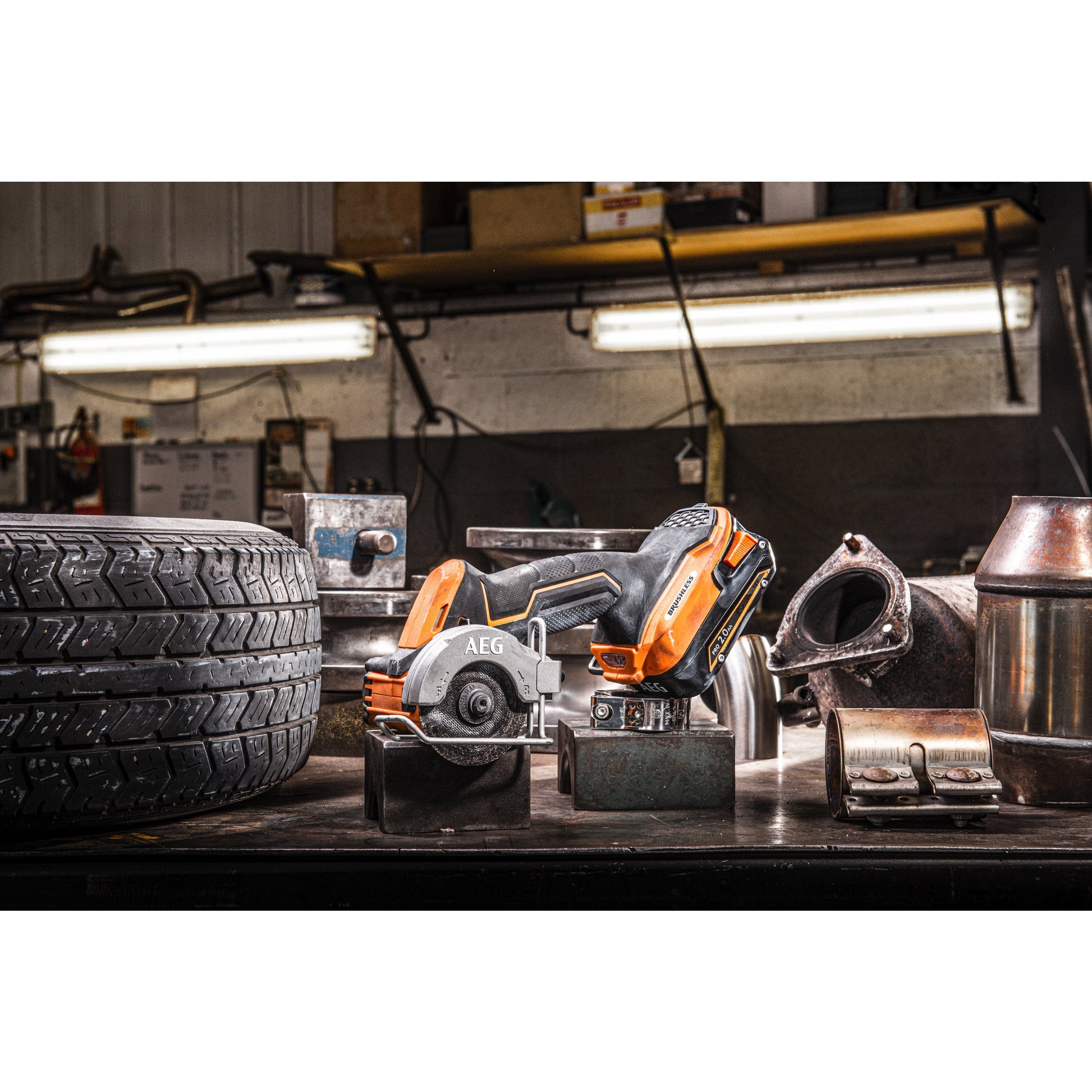 Fierăstrău multi-material AEG Fierăstrău multi-material SubCompact 18V, cu motor fără perii, BMMS18SBL-0, 4935472280