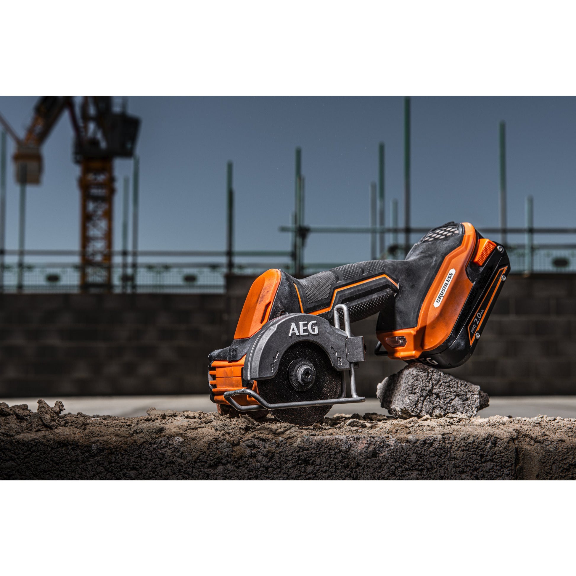 Fierăstrău multi-material AEG Fierăstrău multi-material SubCompact 18V, cu motor fără perii, BMMS18SBL-0, 4935472280