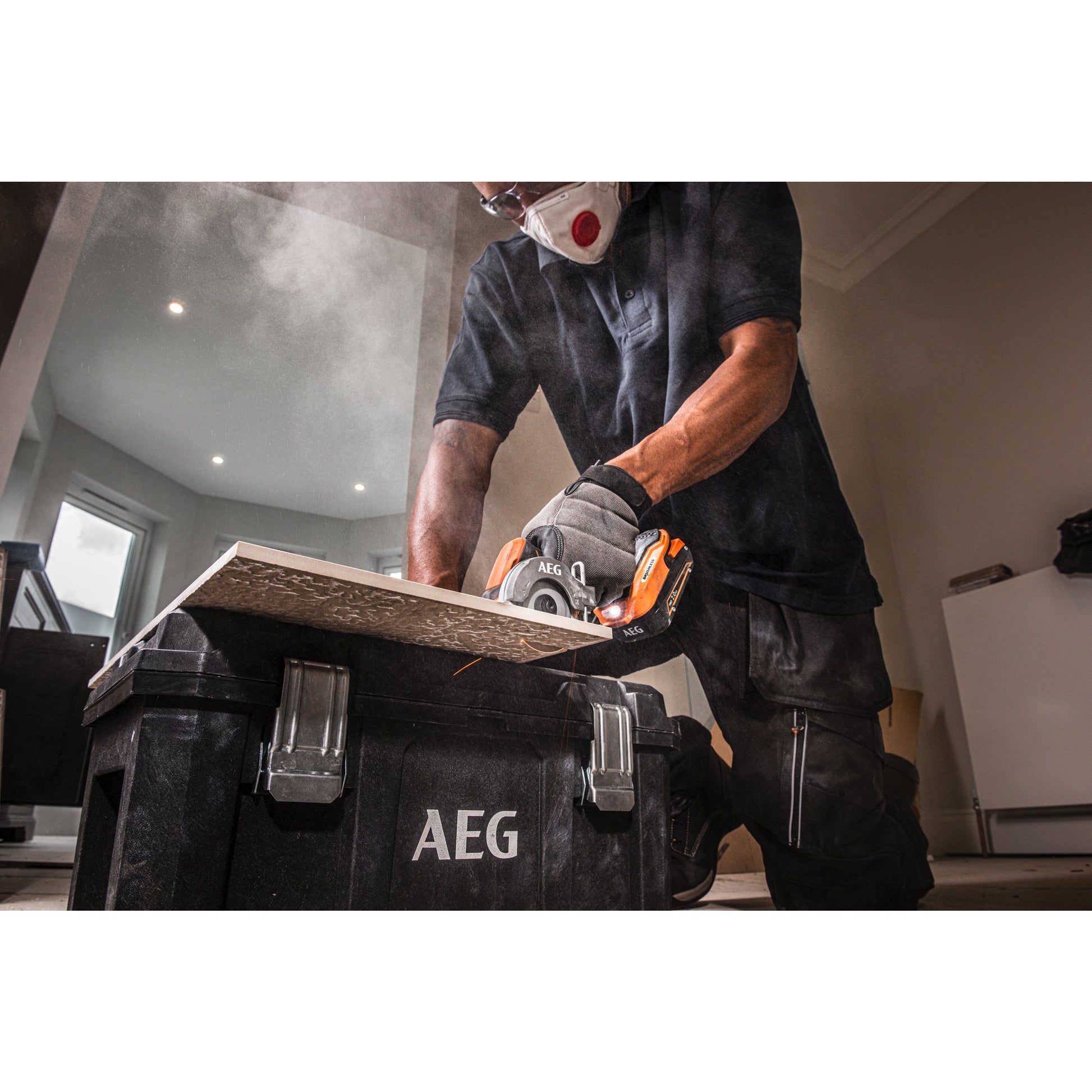 Fierăstrău multi-material AEG Fierăstrău multi-material SubCompact 18V, cu motor fără perii, BMMS18SBL-0, 4935472280