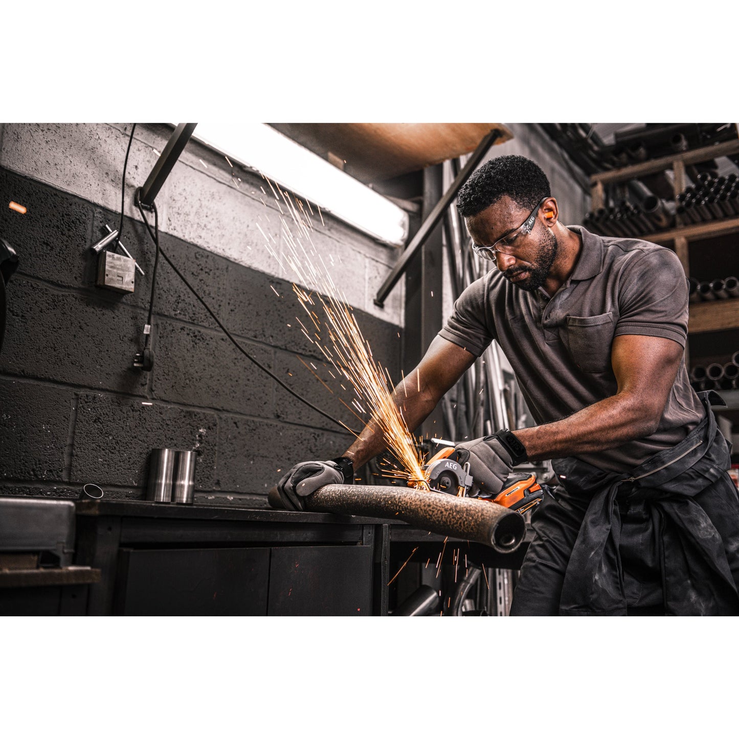 Fierăstrău multi-material AEG Fierăstrău multi-material SubCompact 18V, cu motor fără perii, BMMS18SBL-0, 4935472280