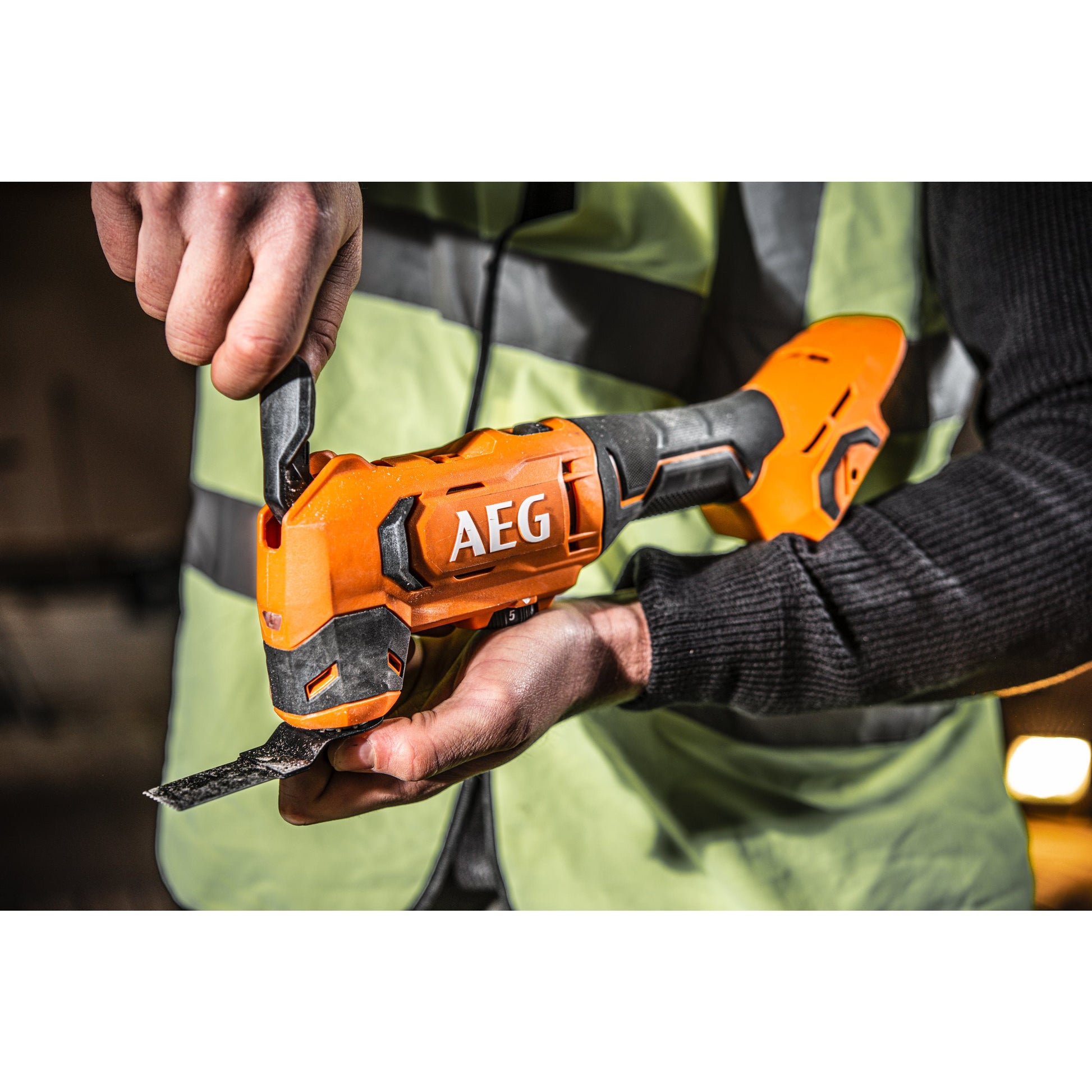 Sculă multifuncțională AEG Unealtă multifuncțională 18V, BMT18-0, 4935478943