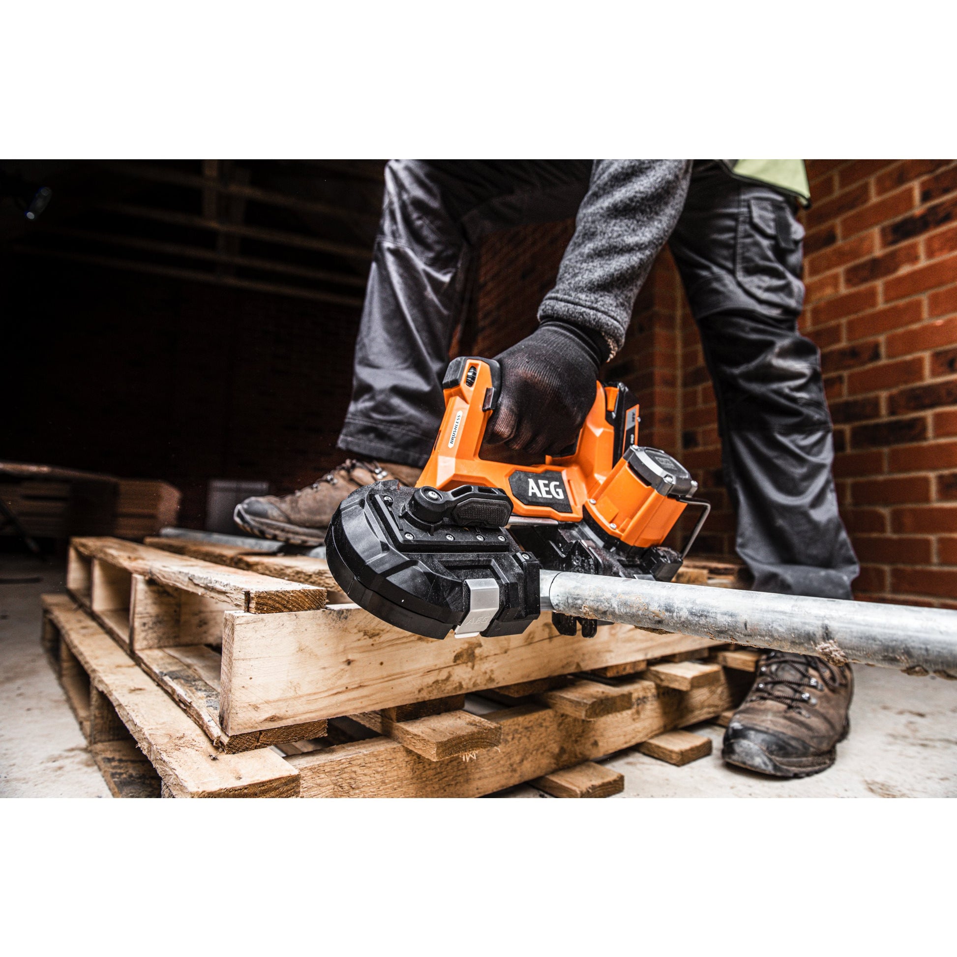 Fierăstrău cu bandă AEG BNS 18SBL, BNS18SBL-0, 4935498943