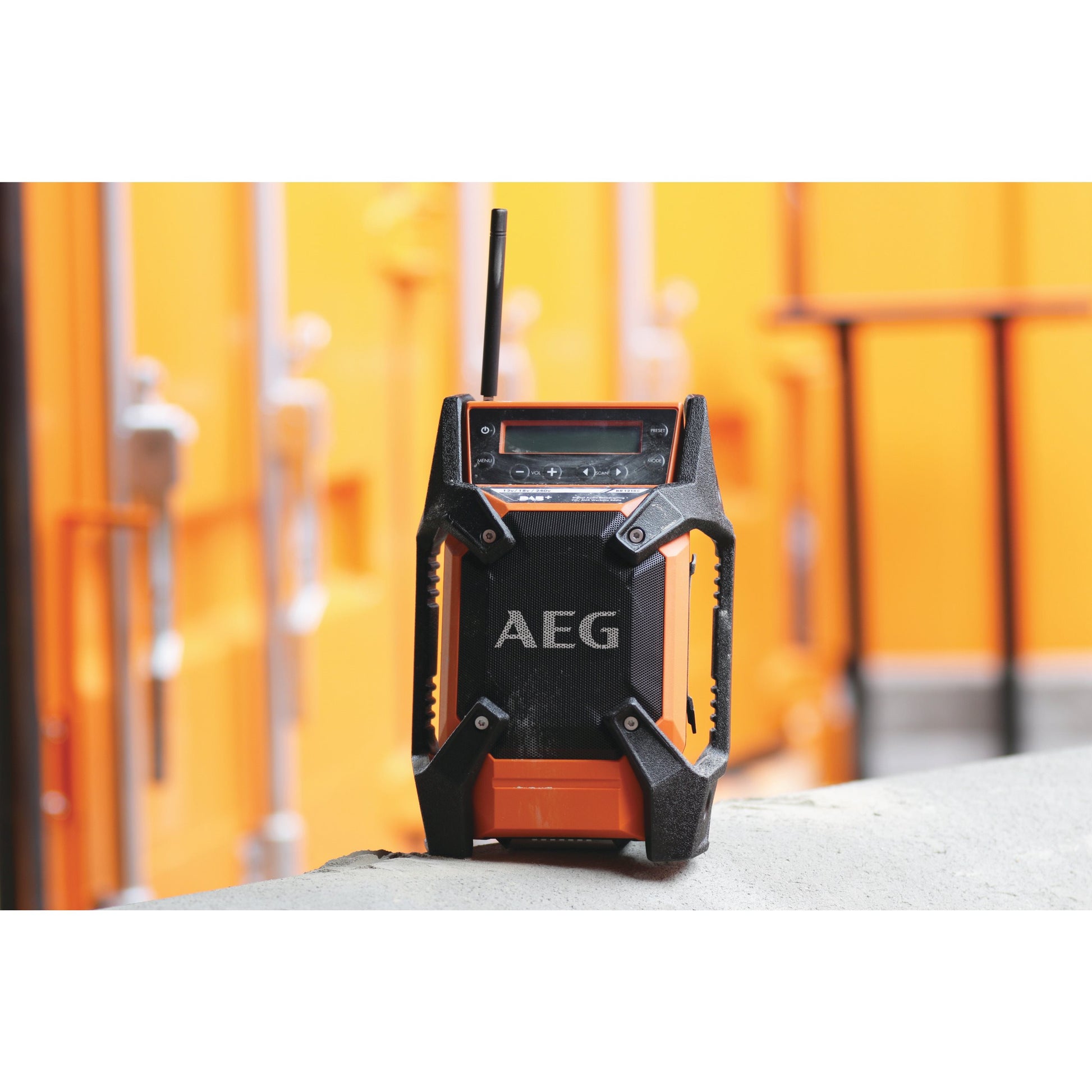 Radio de șantier AEG Radio de șantier digital 18 V DAB+, BR1218C-0, 4935451539