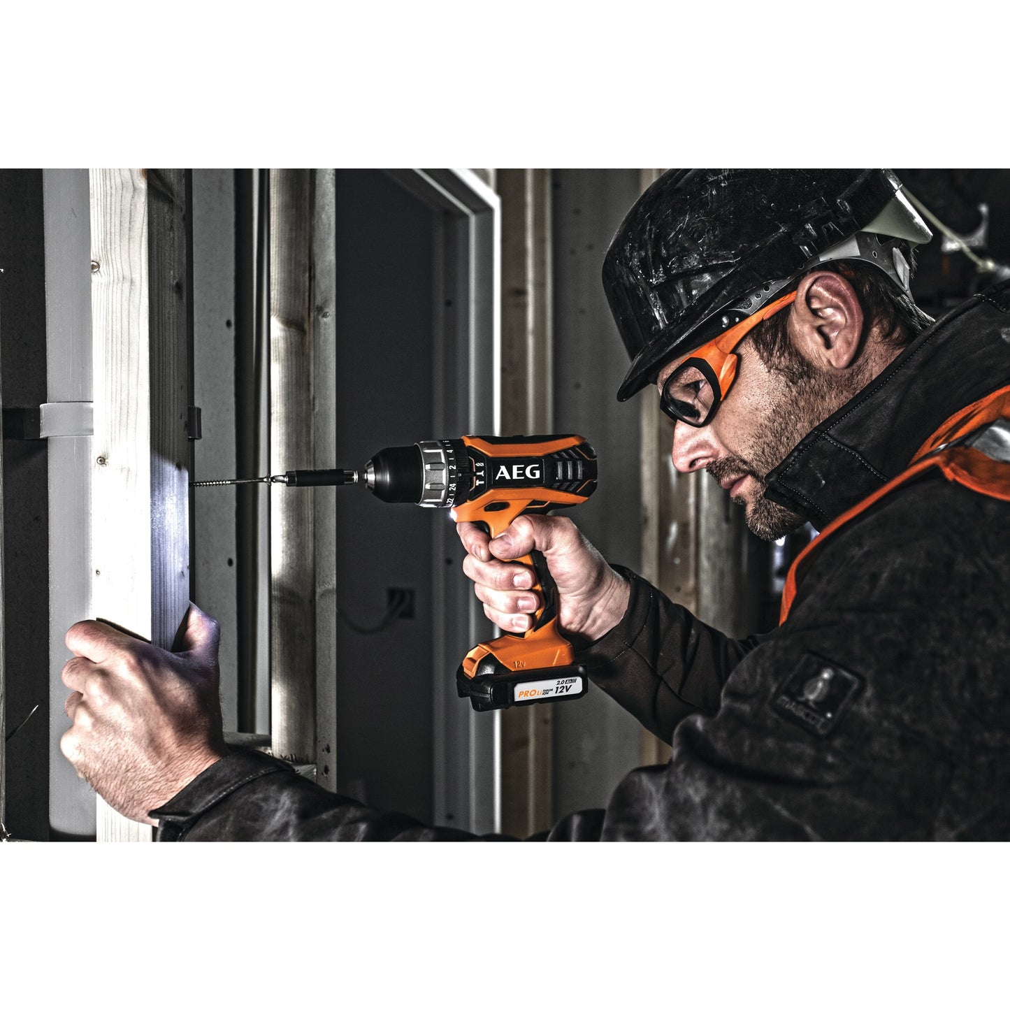 Mașină de găurit cu percuție AEG Mașină de înșurubat/găurit compactă 12 V, BSB12G3 LI-202C, 4935451531