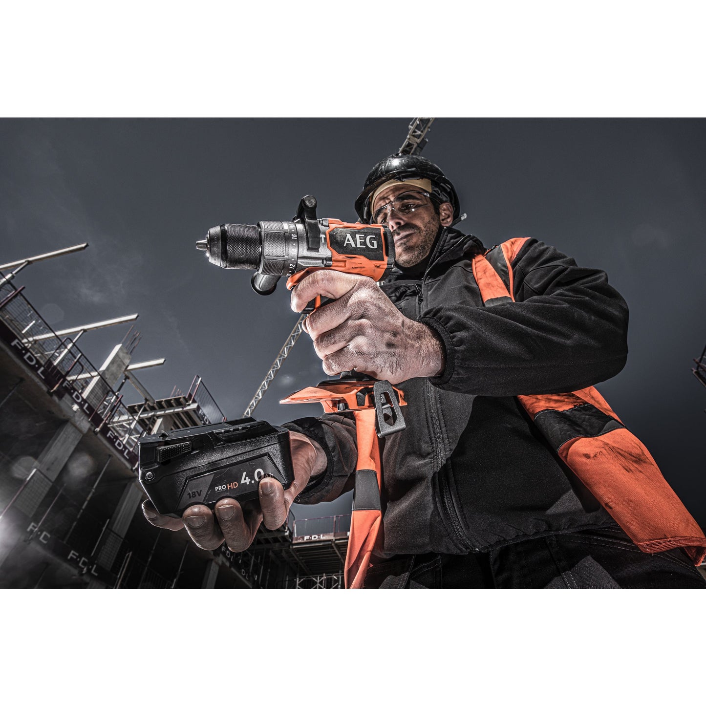 Mașină de găurit cu percuție AEG Mașină de găurit cu percuție 18V, motor fără perii, BSB18C3BL-502C, 4935478939