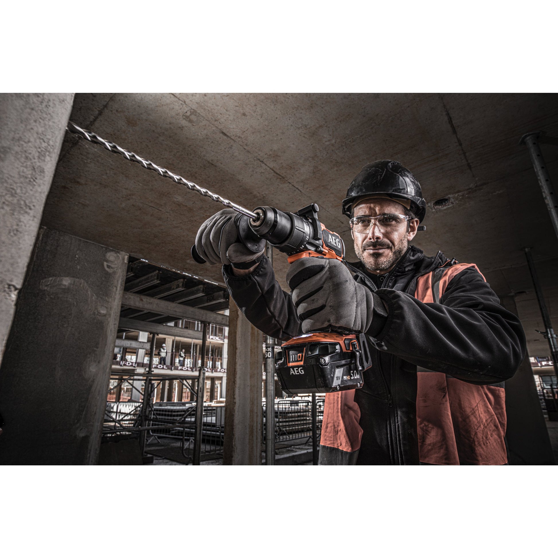 Mașină de găurit cu percuție AEG Mașină de găurit cu percuție 18V, motor fără perii, BSB18C3BL-502C, 4935478939