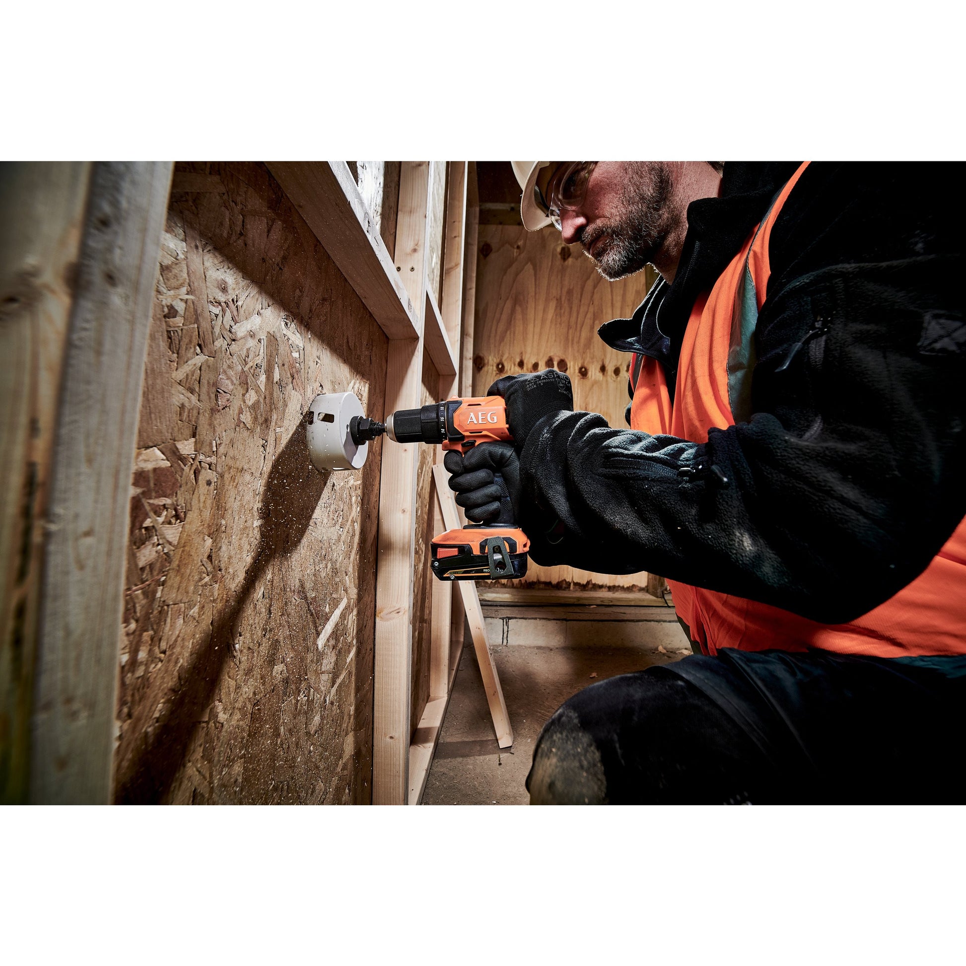 Mașină de găurit cu percuție AEG Mașină de găurit cu percuție 18V, BSB18G4-202C, 4935478631