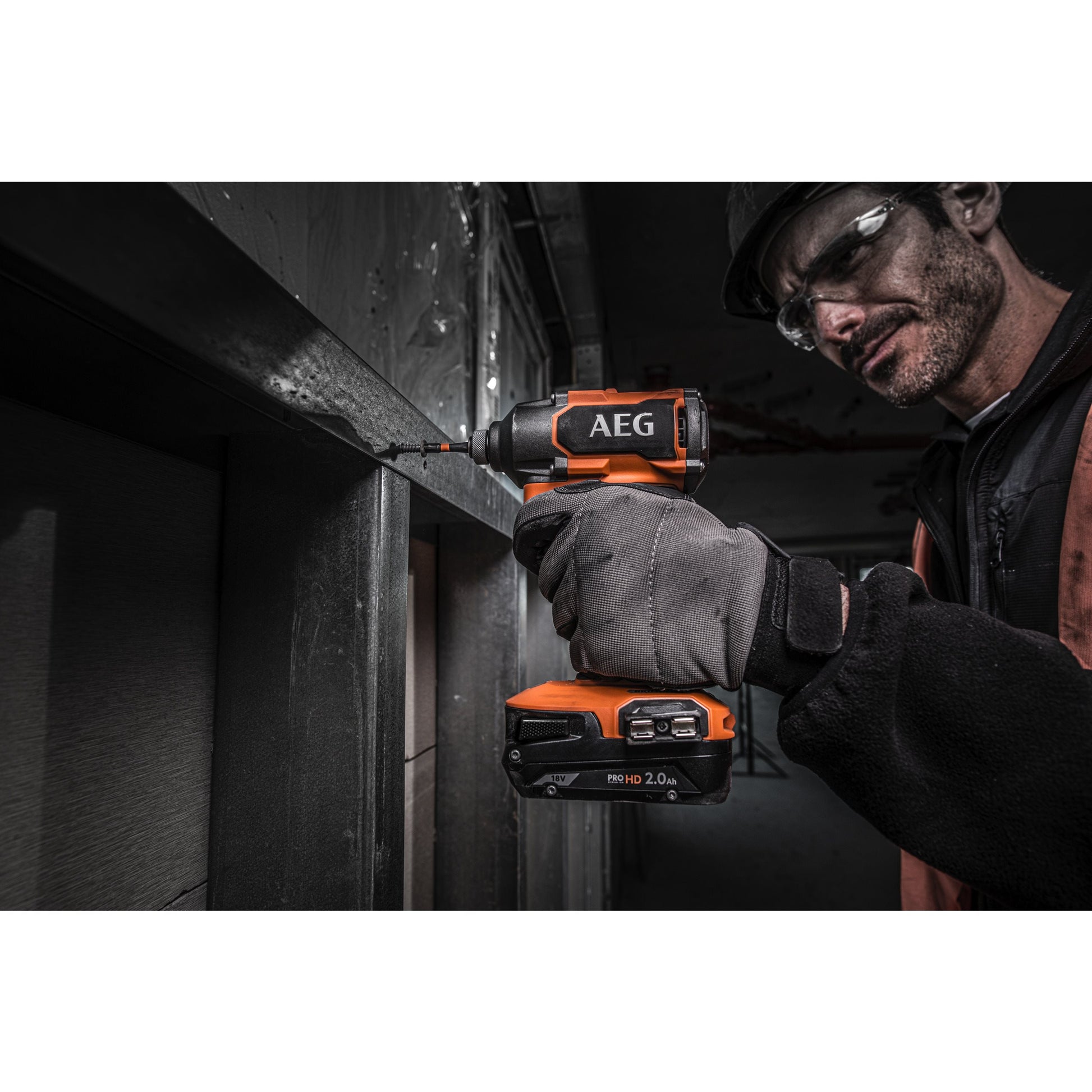 Mașină de înșurubat cu impact AEG Mașină de înșurubat cu impact 18V, motor fără perii, BSS18C3B3-0, 4935478940