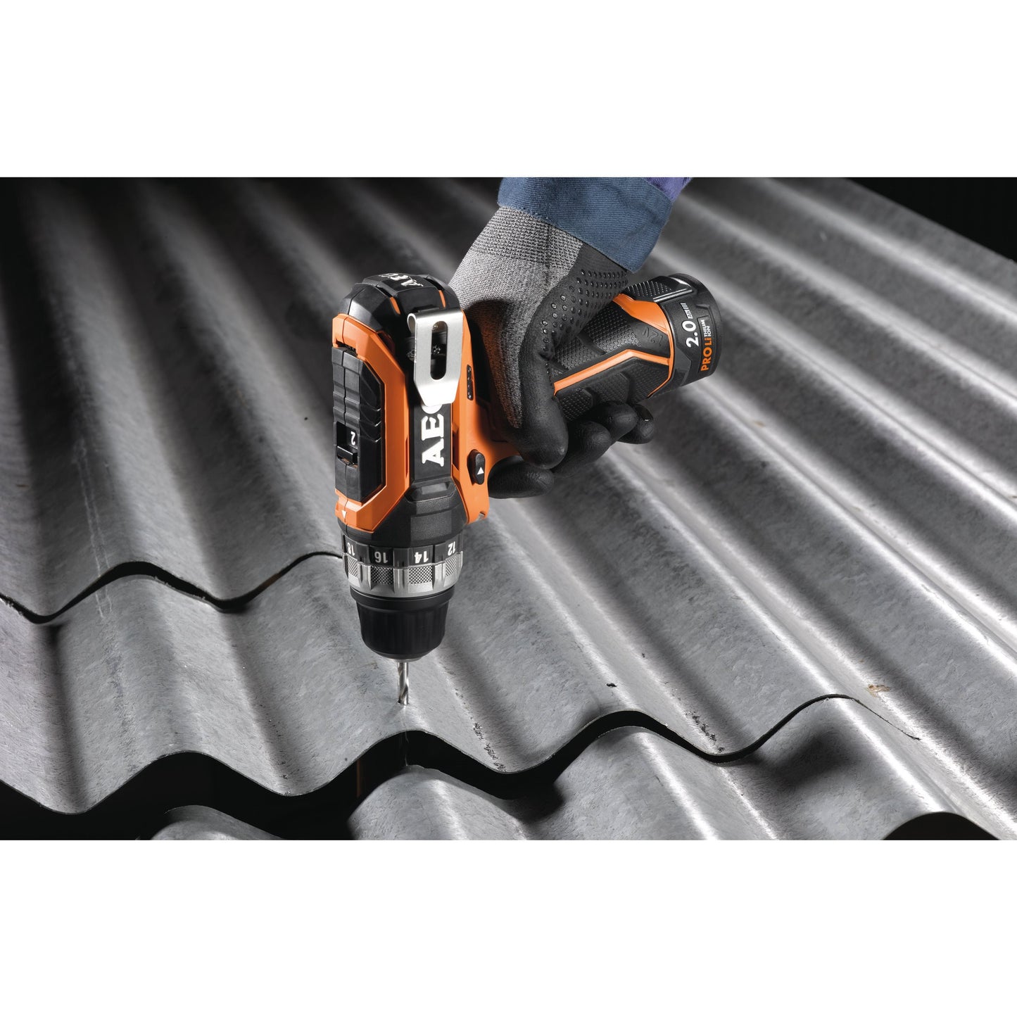 Mașină de găurit și înșurubat AEG Mașină de găurit/înșurubat cu 2 viteze ultra-compactă 12 V, BS12C2 LI-202C, 4935447867