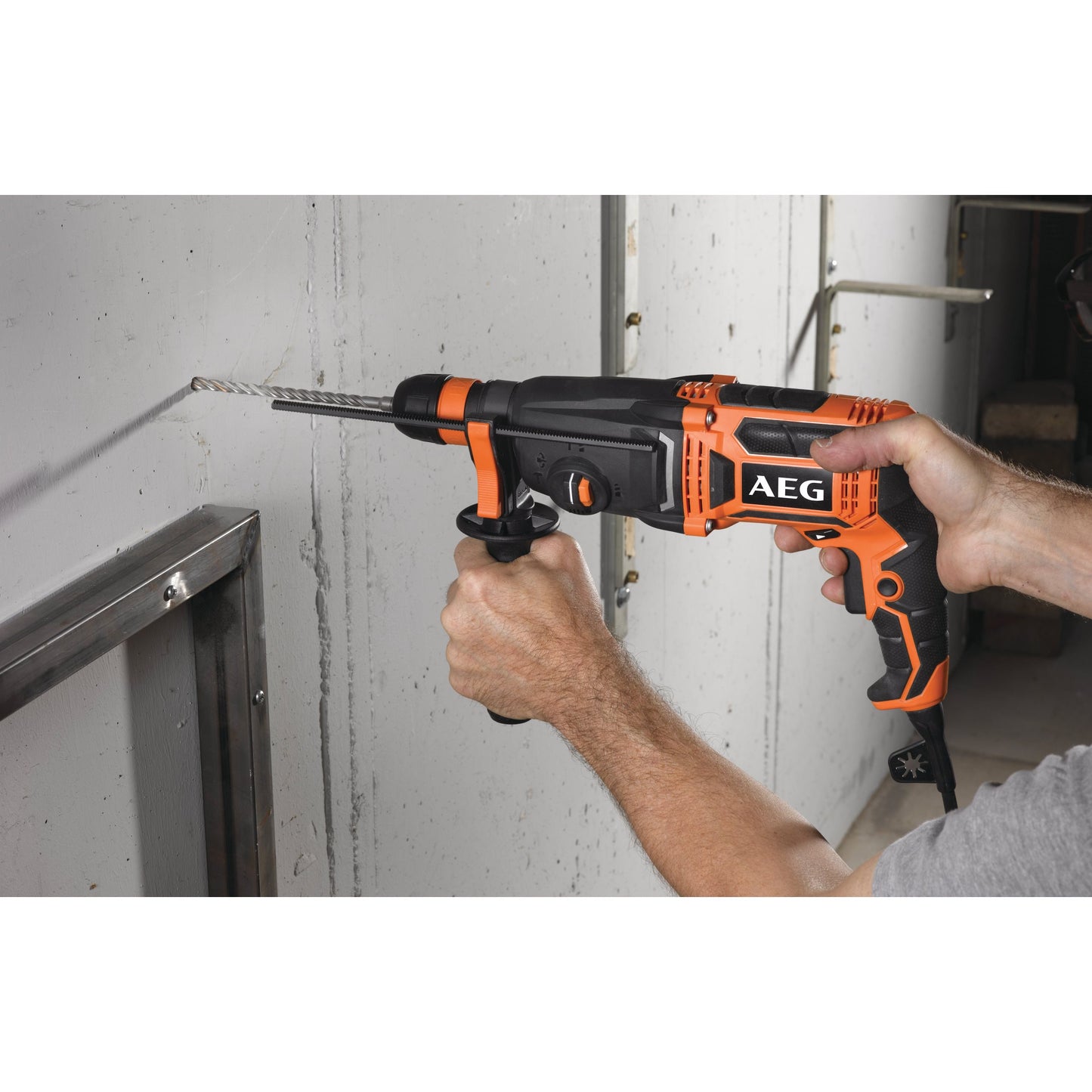 Ciocan rotopercutor SDS Plus AEG Ciocan rotopercutor SDS-plus, KH24IXE, 4935451553