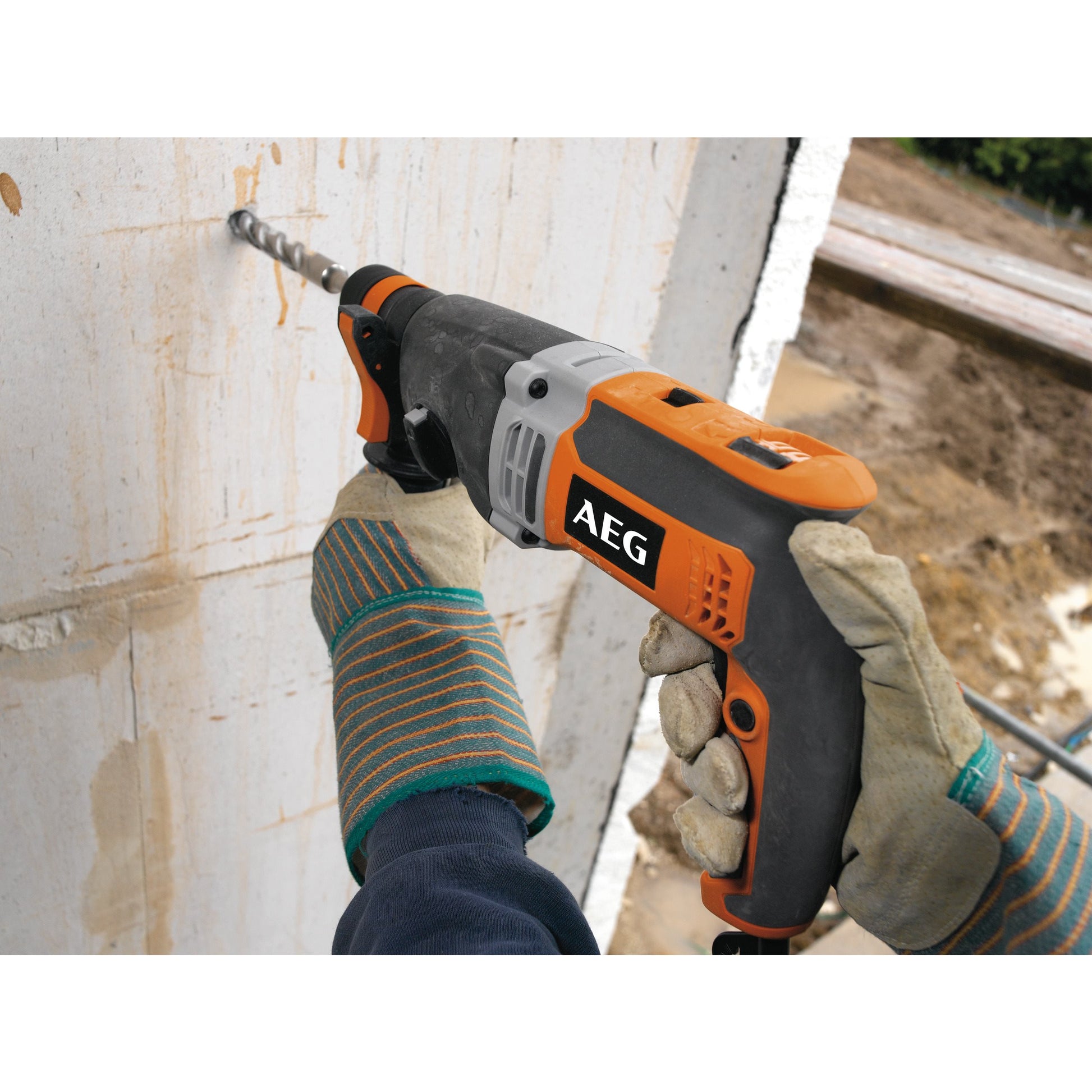 Ciocan rotopercutor SDS Plus AEG CIOCAN ROTOPERCUTOR COMBI SDS-PLUS, KH 28 Super XE, 4935428190