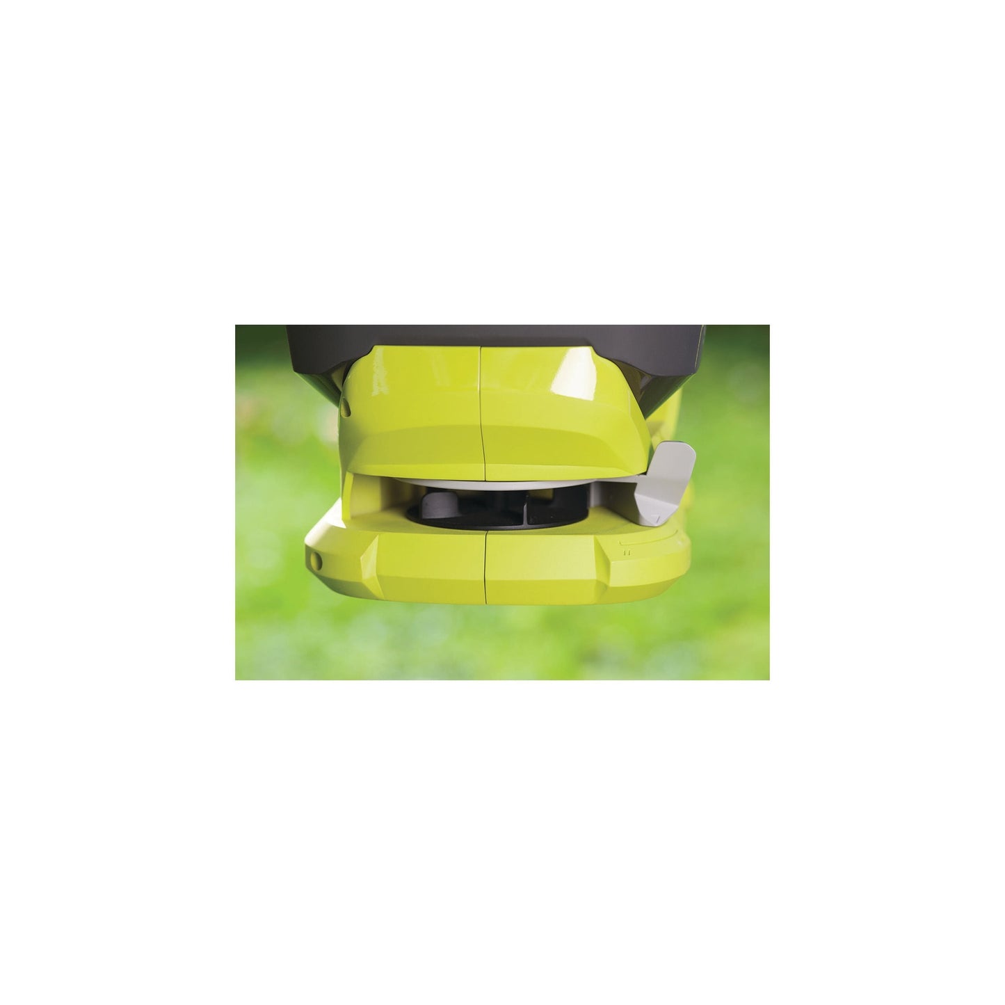 Masina de imprastiat seminte 18V ONE+ (fara acumulator) - OSS1800