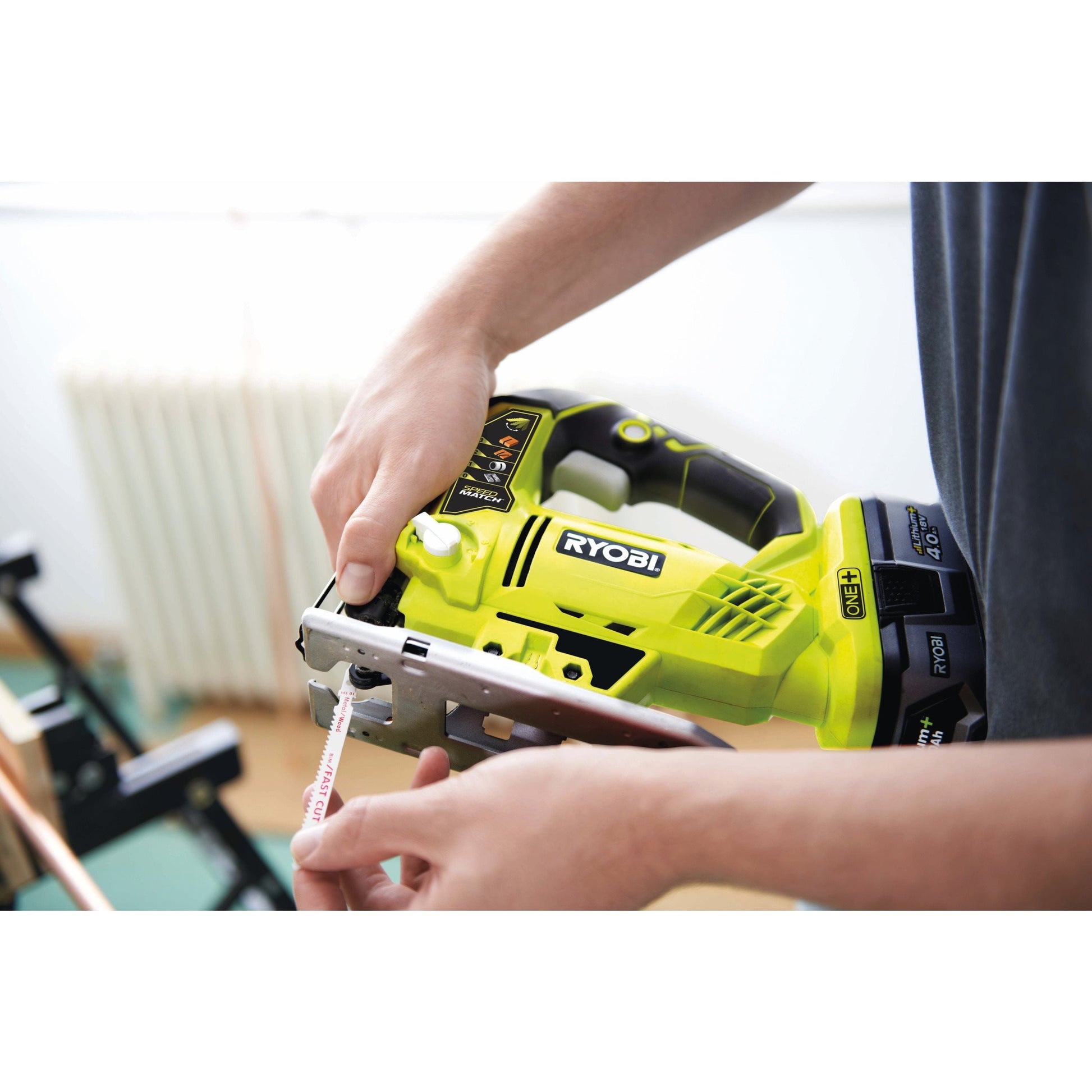 Fierastrau pendular 18V ONE+ (fara acumulator) - R18JS-0