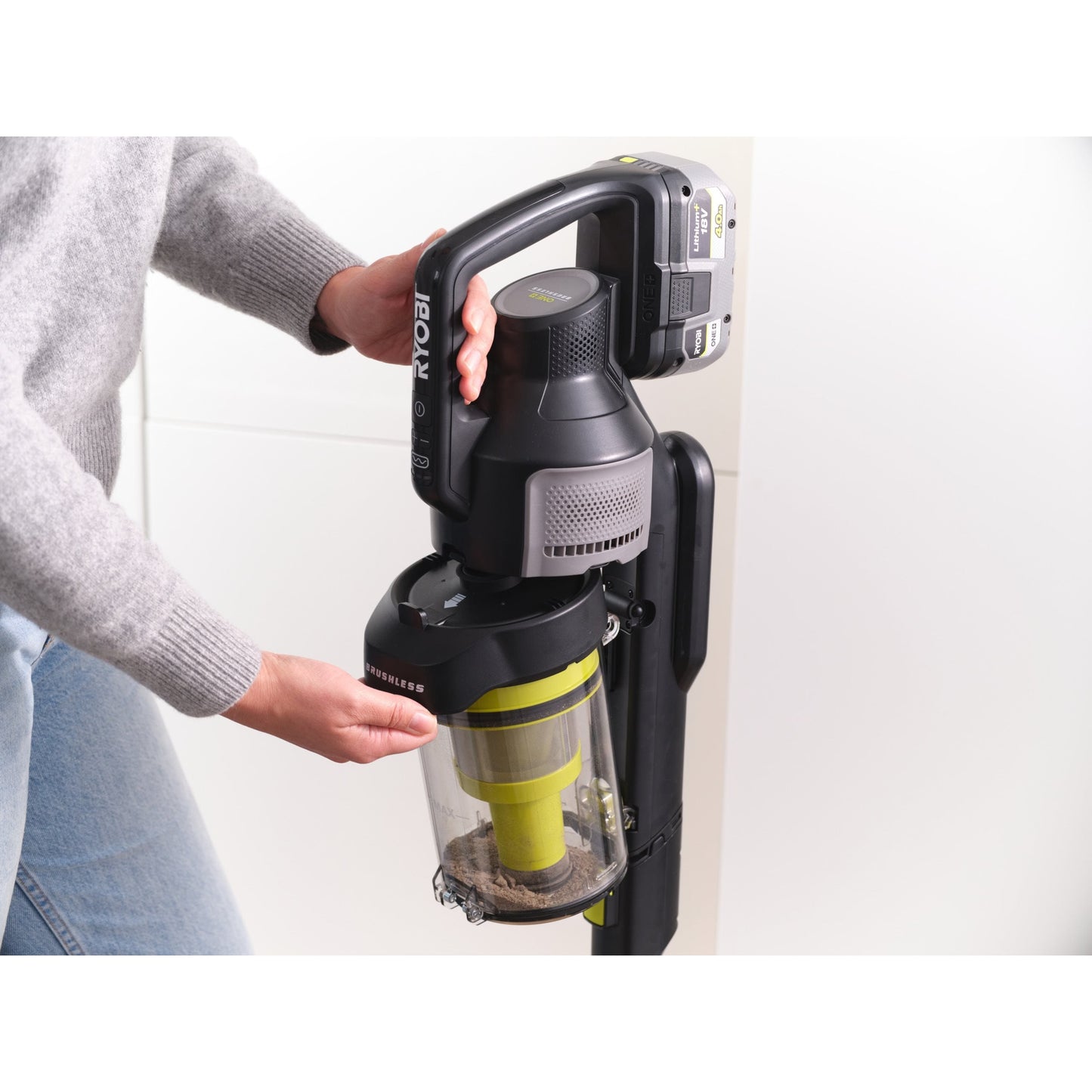 Aspirator vertical 18V ONE+ brushless, cu tehnologie anti-incalceala (fara acumulator) - RASV18BL-0