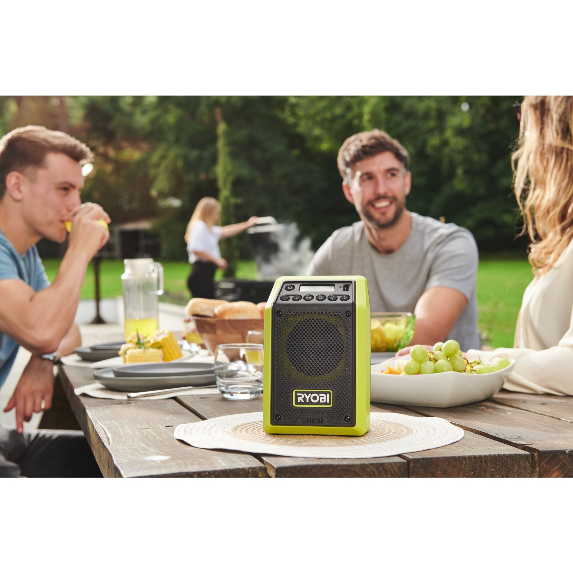 Radio 18V ONE+ cu Bluetooth (fara acumulator) - RR18-0