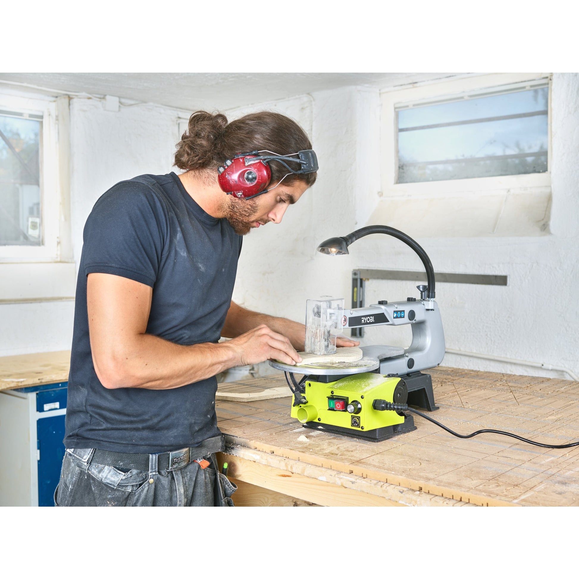 RSW1240G - 125W Scroll Saw, Max. cutting depth 52 mm, 405mm cutting capacity, variable speed, dust blower, tool-free blade calmap, angle capacity 0-45