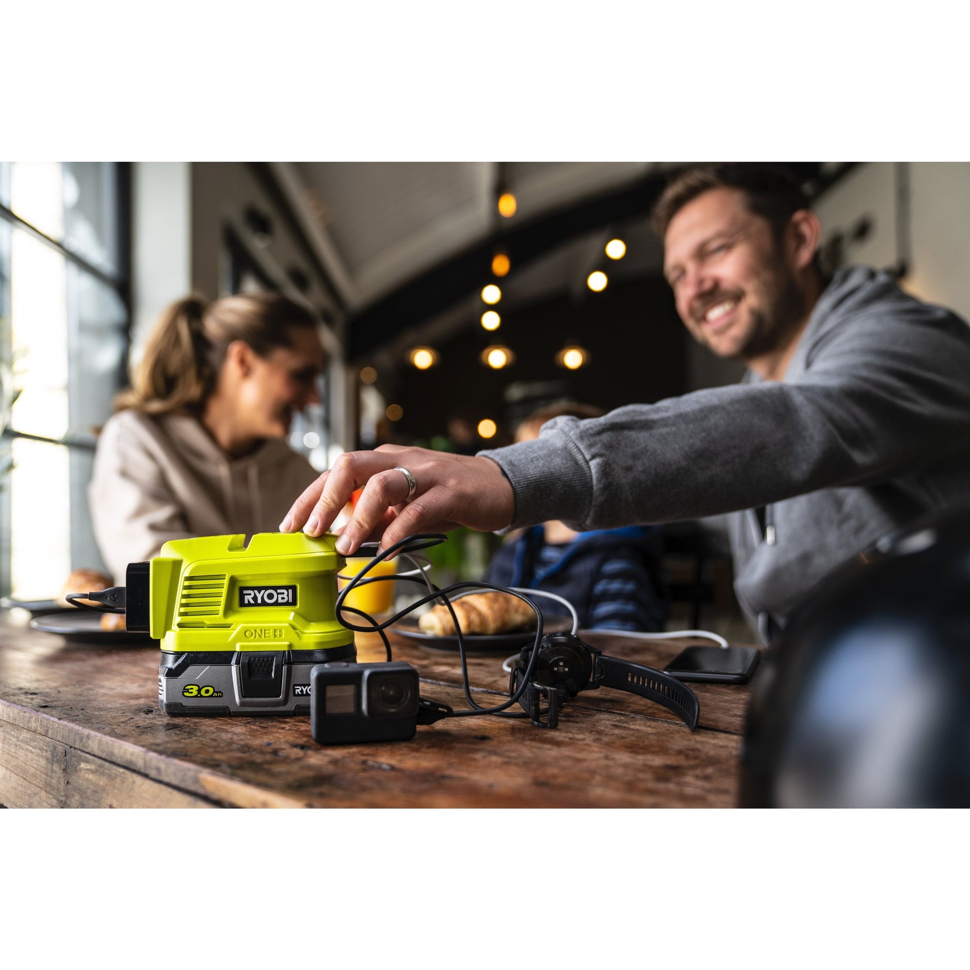 Invertor PowerSource 18V ONE+ 150 W (fara acumulator) - RY18BI150A-0