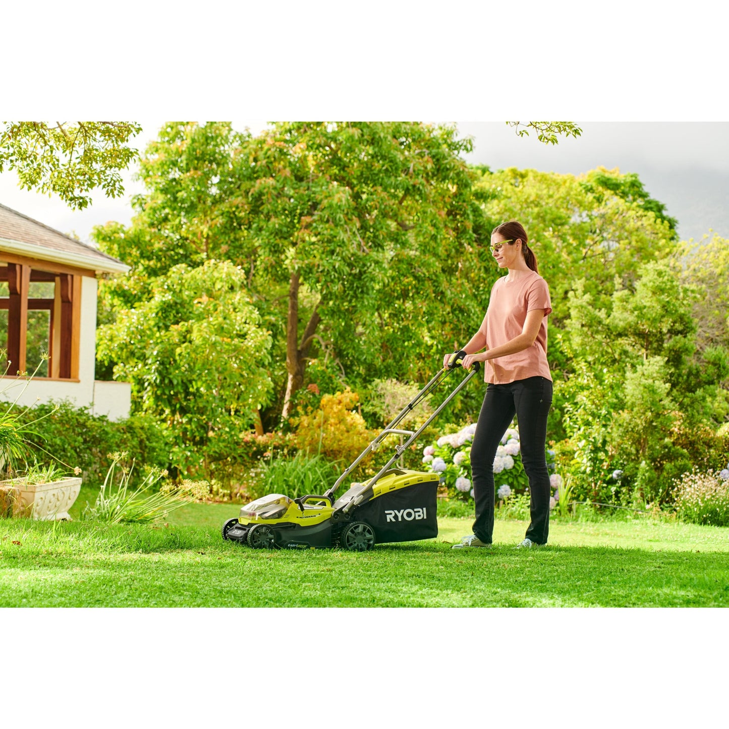 Masina de tuns gazonul 18V ONE+, motor fara perii, punte 37cm, cu acumulator 5.0Ah - RY18LMX37A-150