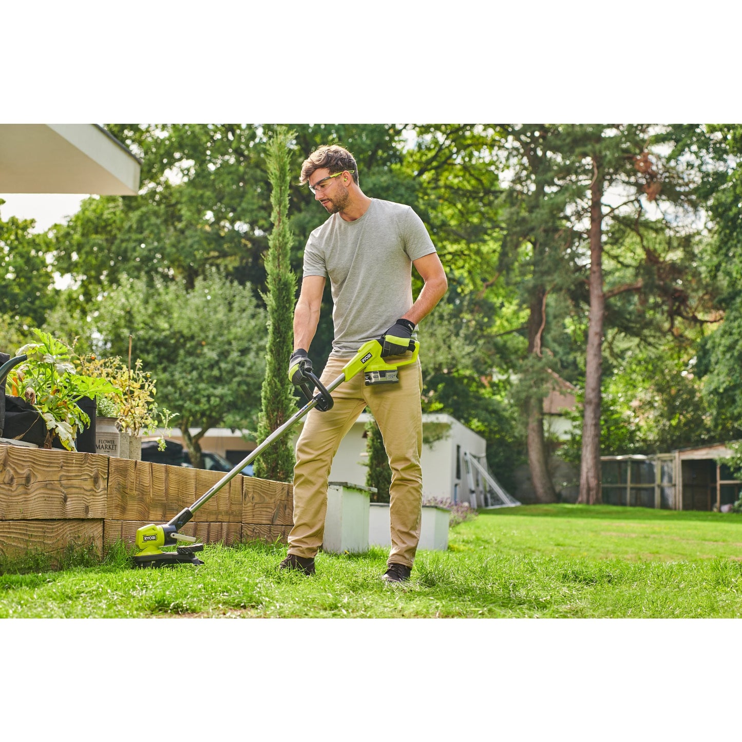 Trimmer cu fir fara cablu de 33 cm EasyEdge de 18 V, fara cablu (fara acumulator) - RY18LT33A-0